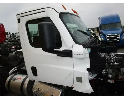 FREIGHTLINER CASCADIA Cab