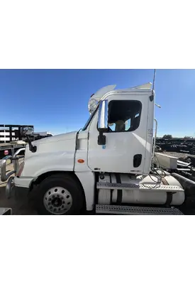 FREIGHTLINER CASCADIA Cab