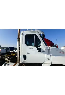 FREIGHTLINER CASCADIA Cab