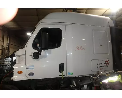 FREIGHTLINER CASCADIA Cab