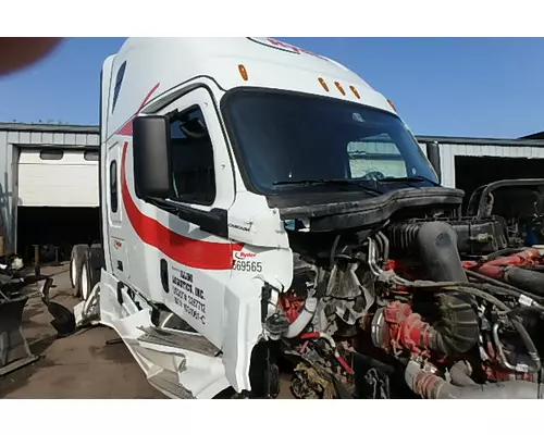 FREIGHTLINER CASCADIA Cab