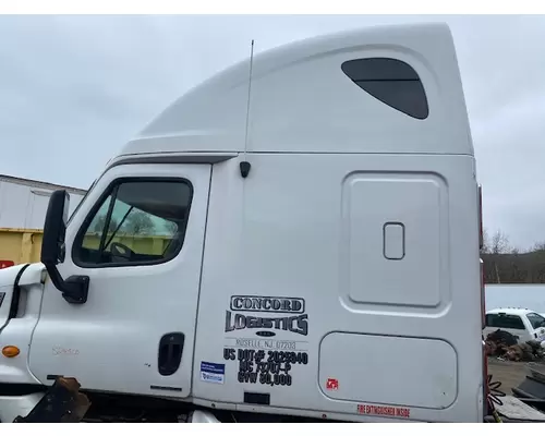 FREIGHTLINER CASCADIA Cab