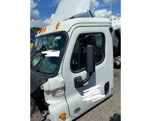 FREIGHTLINER CASCADIA Cab