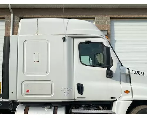 FREIGHTLINER CASCADIA Cab