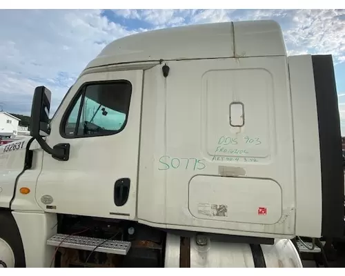 FREIGHTLINER CASCADIA Cab