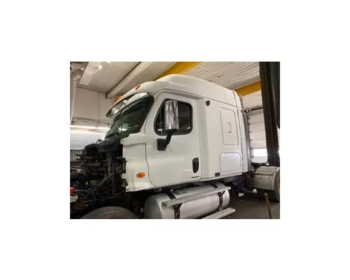 FREIGHTLINER CASCADIA Cab