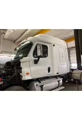 FREIGHTLINER CASCADIA Cab