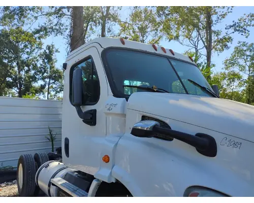 FREIGHTLINER CASCADIA Cab