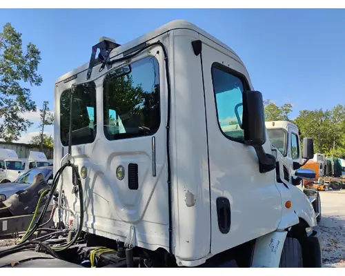 FREIGHTLINER CASCADIA Cab