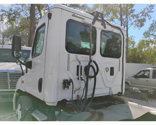 FREIGHTLINER CASCADIA Cab