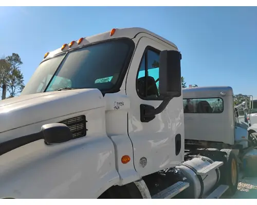 FREIGHTLINER CASCADIA Cab