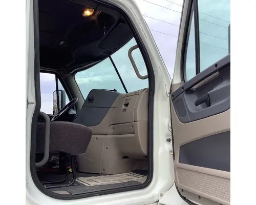 FREIGHTLINER CASCADIA Cab