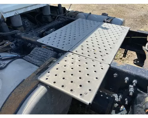 FREIGHTLINER CASCADIA CatwalkDeckplate