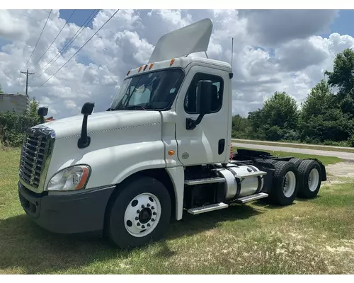 FREIGHTLINER CASCADIA Complete Vehicle