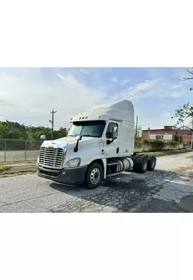 FREIGHTLINER CASCADIA Complete Vehicle