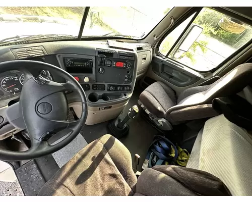 FREIGHTLINER CASCADIA Complete Vehicle