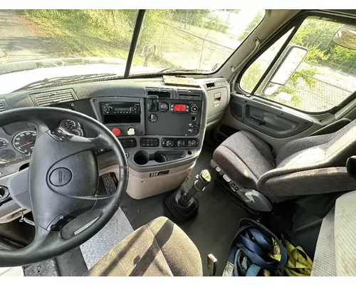 FREIGHTLINER CASCADIA Complete Vehicle