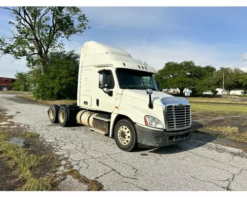 FREIGHTLINER CASCADIA Complete Vehicle