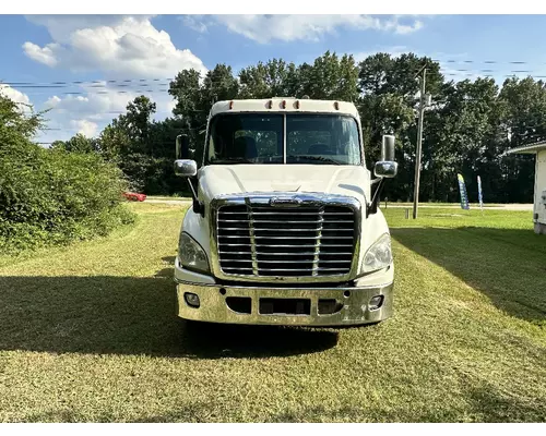 FREIGHTLINER CASCADIA Complete Vehicle