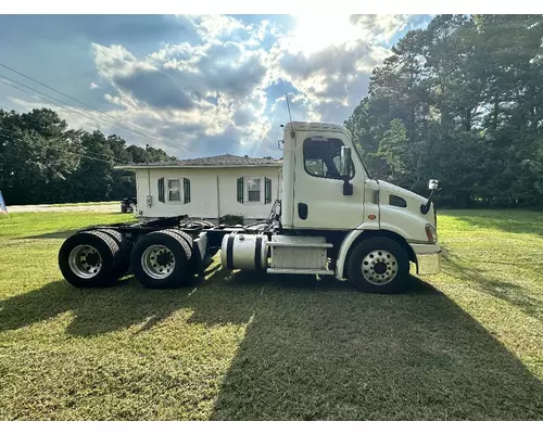 FREIGHTLINER CASCADIA Complete Vehicle