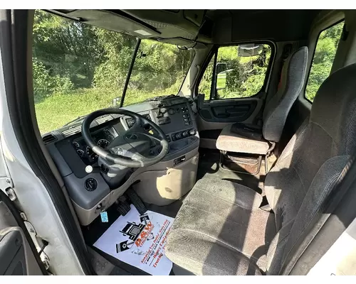 FREIGHTLINER CASCADIA Complete Vehicle
