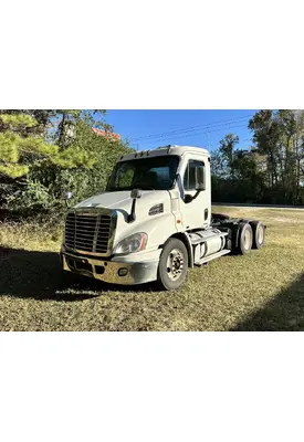 FREIGHTLINER CASCADIA Complete Vehicle