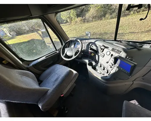 FREIGHTLINER CASCADIA Complete Vehicle