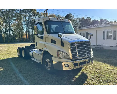 FREIGHTLINER CASCADIA Complete Vehicle