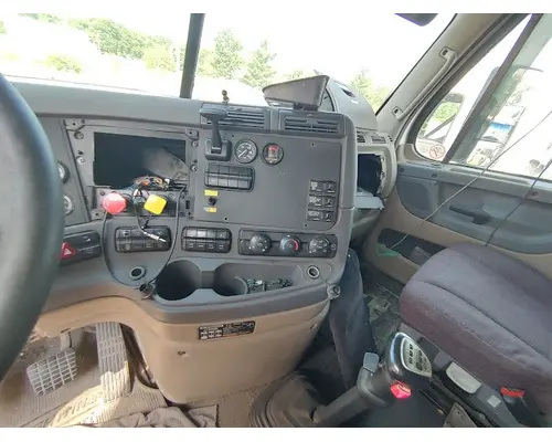 FREIGHTLINER CASCADIA Complete Vehicle