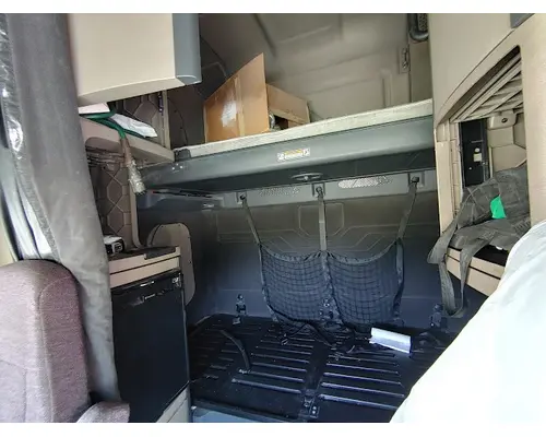 FREIGHTLINER CASCADIA Complete Vehicle