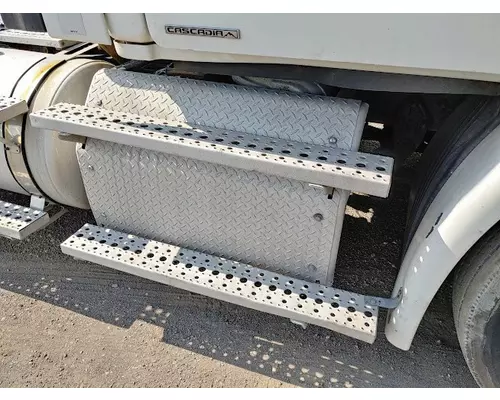 FREIGHTLINER CASCADIA Complete Vehicle