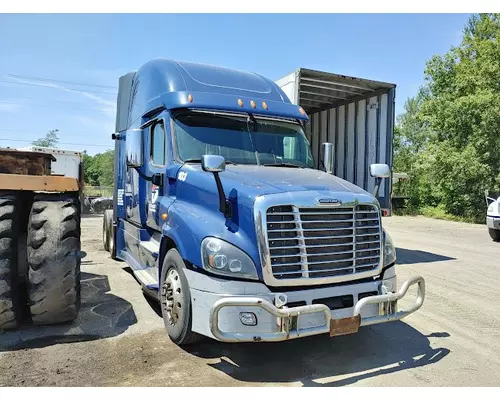 FREIGHTLINER CASCADIA Complete Vehicle