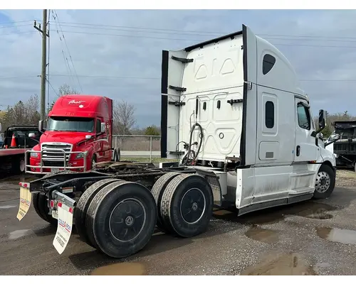 FREIGHTLINER CASCADIA Complete Vehicle