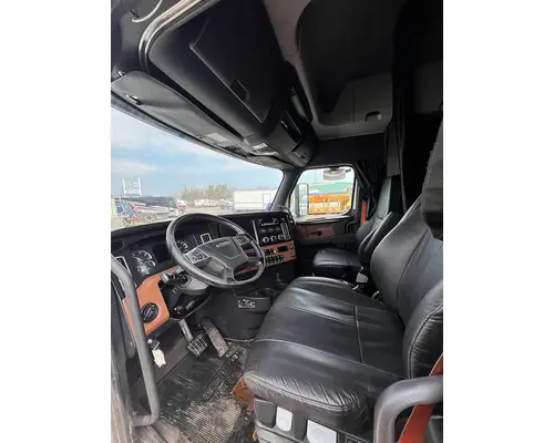 FREIGHTLINER CASCADIA Complete Vehicle