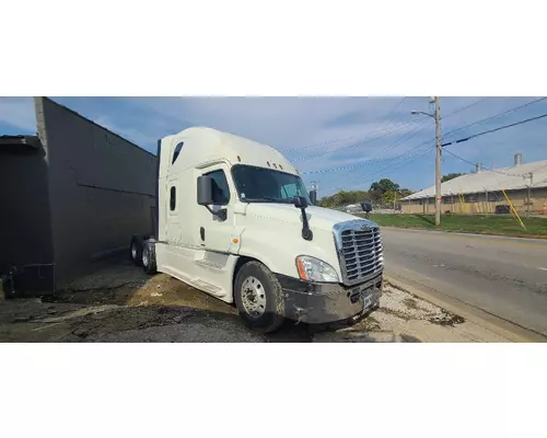 FREIGHTLINER CASCADIA Complete Vehicle