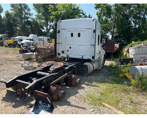 FREIGHTLINER CASCADIA Complete Vehicle