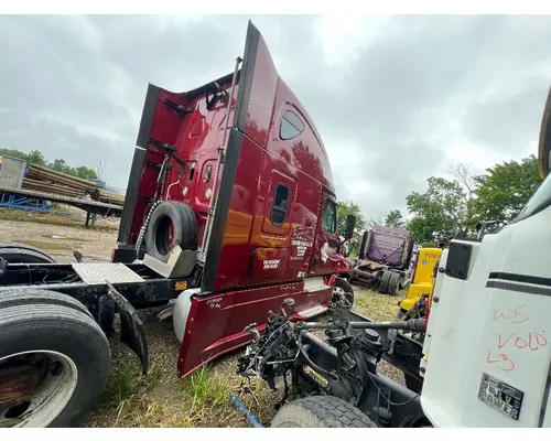 FREIGHTLINER CASCADIA Complete Vehicle