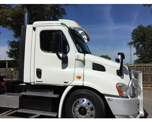 FREIGHTLINER CASCADIA Complete Vehicles