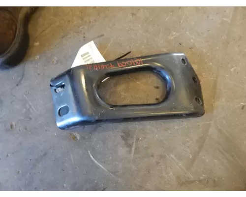 FREIGHTLINER CASCADIA Crossmember Bracket