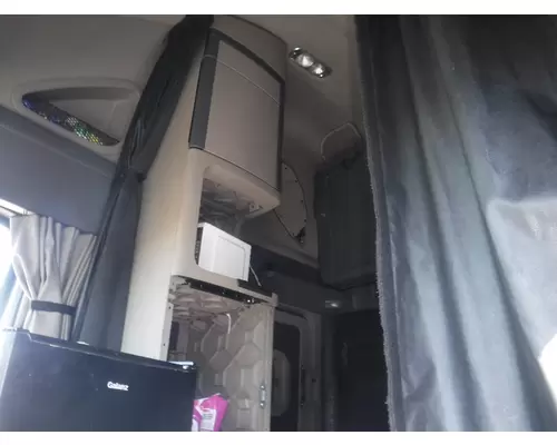 FREIGHTLINER CASCADIA Curtains and Window Coverings