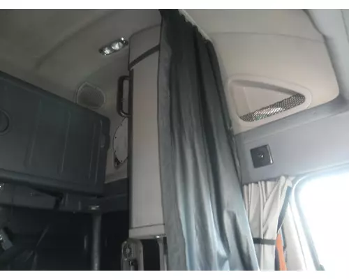 FREIGHTLINER CASCADIA Curtains and Window Coverings