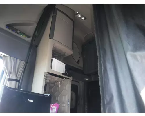 FREIGHTLINER CASCADIA Curtains and Window Coverings