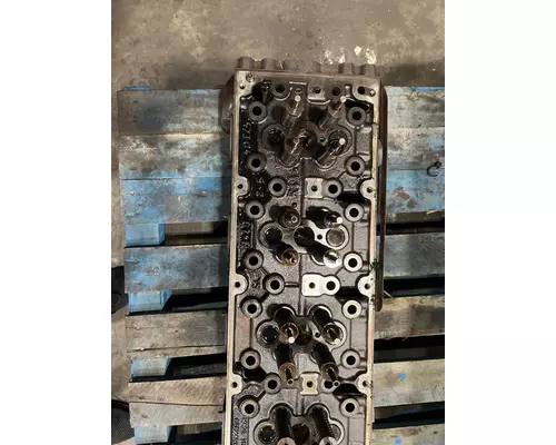 FREIGHTLINER CASCADIA Cylinder Head