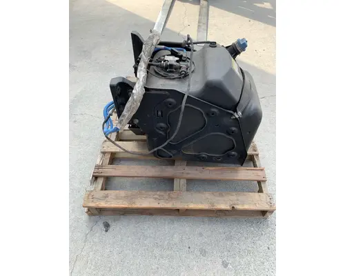 FREIGHTLINER CASCADIA DEF TANK