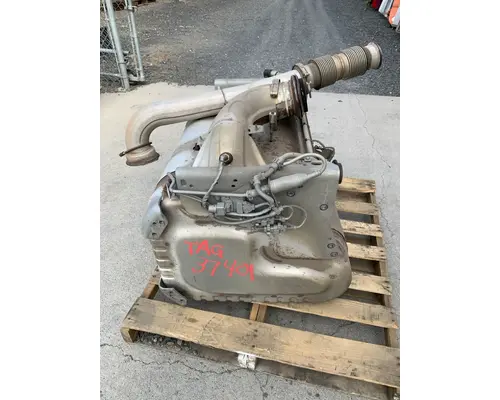 FREIGHTLINER CASCADIA DEF TANK