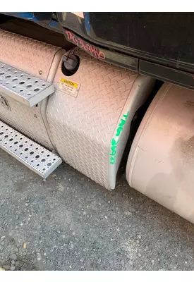 FREIGHTLINER CASCADIA DEF Tank