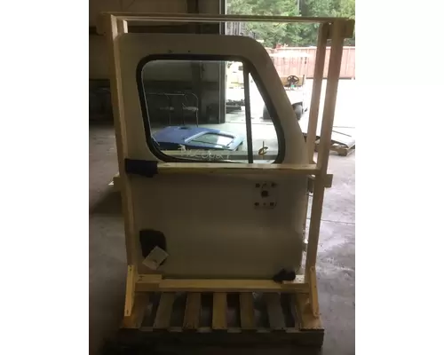 FREIGHTLINER CASCADIA DOOR ASSEMBLY, FRONT