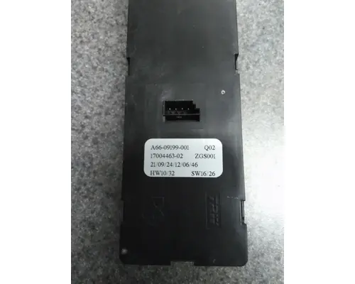 FREIGHTLINER CASCADIA DOOR ELECTRICAL SWITCH
