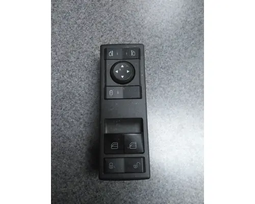 FREIGHTLINER CASCADIA DOOR ELECTRICAL SWITCH