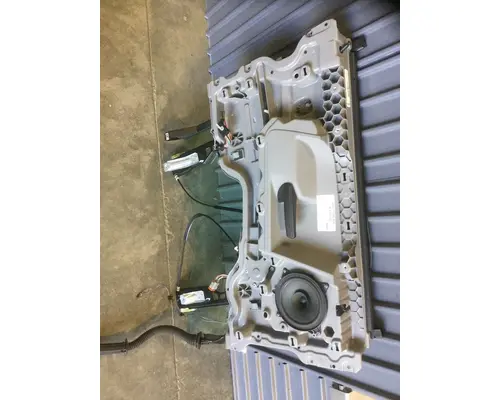 FREIGHTLINER CASCADIA DOOR-FRONT